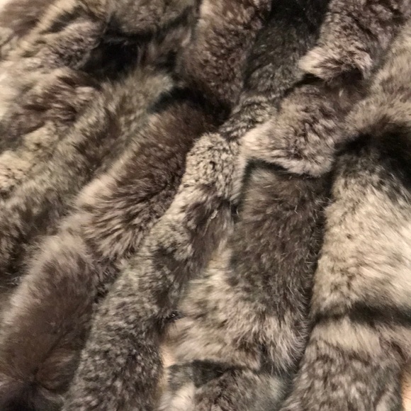 KNITTED CHINCHILLA COLORED REX RABBIT SCARF - Picture 8 of 8